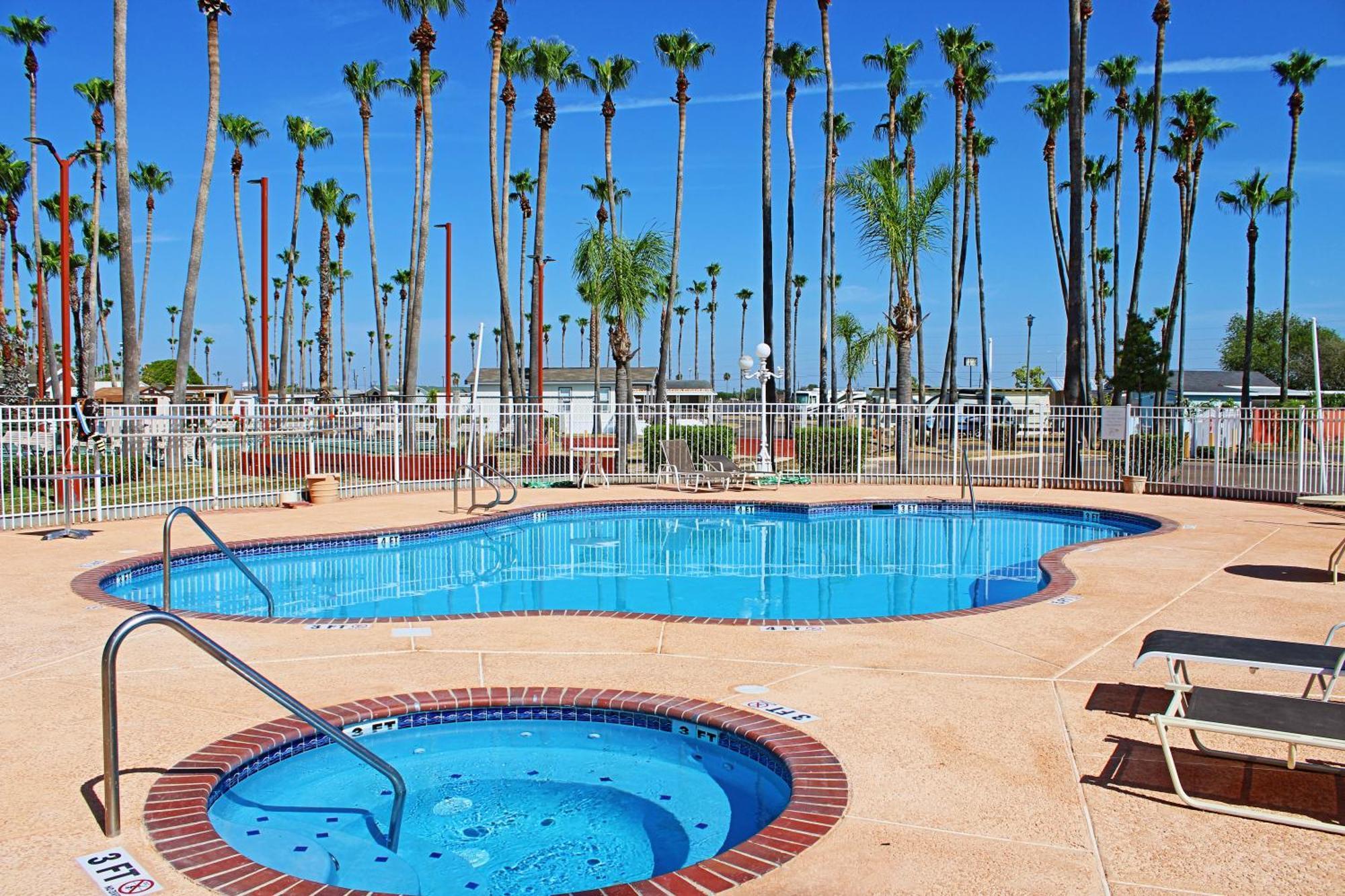 Victoria Palms Inn And Suites Donna ภายนอก รูปภาพ