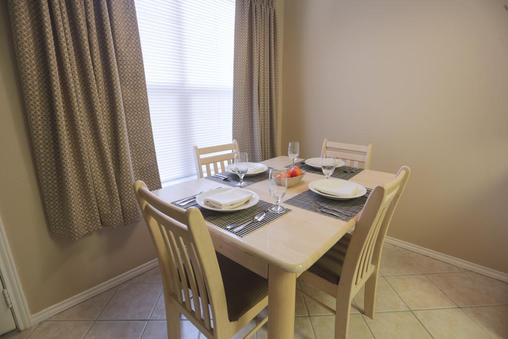 Victoria Palms Inn And Suites Donna ภายนอก รูปภาพ